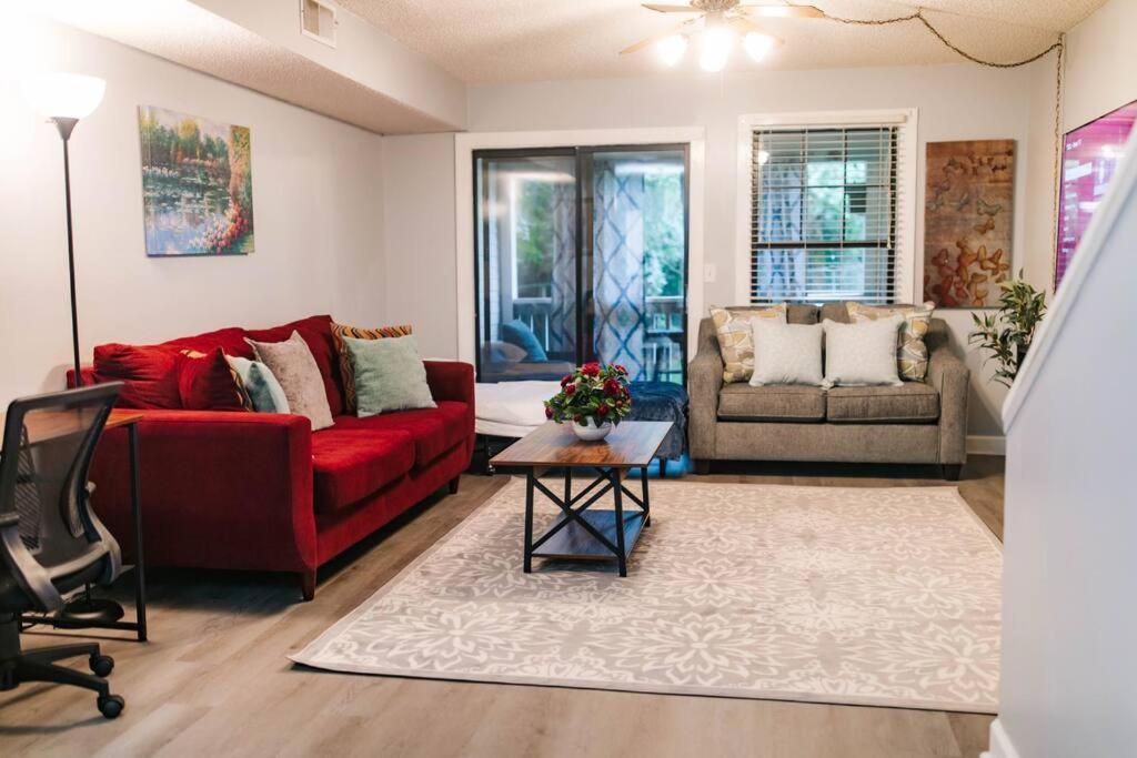 Cozy 3-Bed Athens Getaway, Right Near Uga! Apartment Luaran gambar