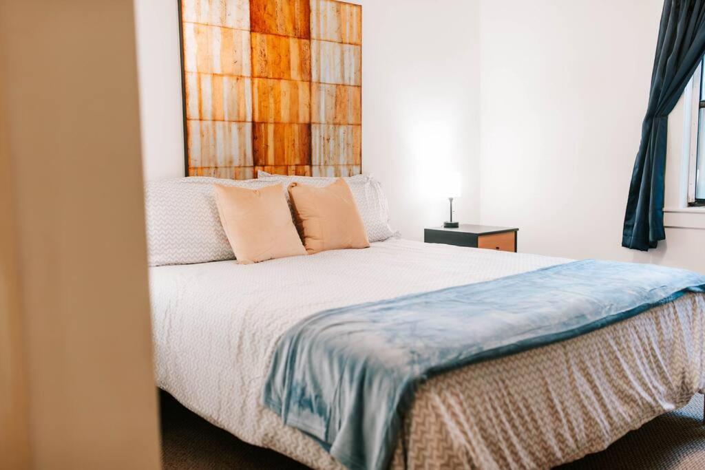 Cozy 3-Bed Athens Getaway, Right Near Uga! Apartment Luaran gambar